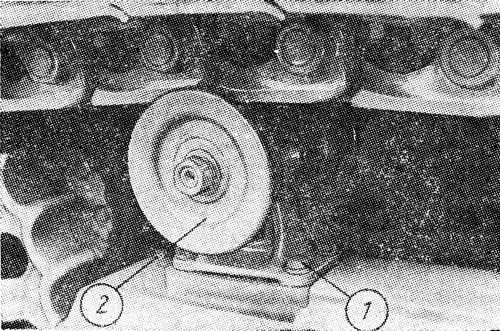 Установка поддерживающего катка трактора Т-170.00 Установка поддерживающего катка трактора Т-170.00